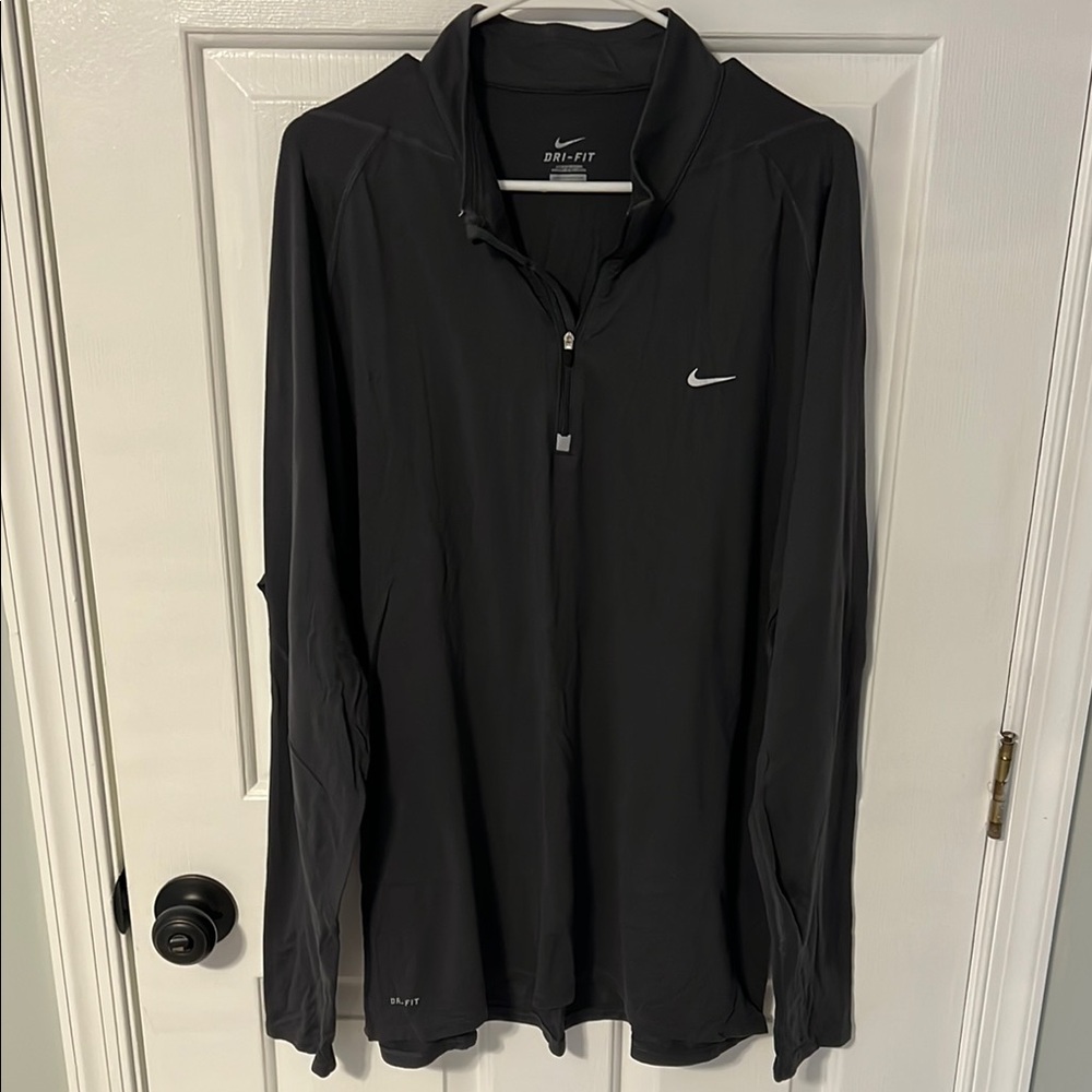 Nike (xxl) charcoal gray Dri-FIT Half-Zip Pullover
